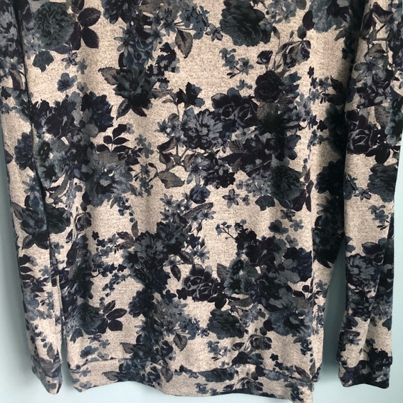 Mason & Mackenzie Floral Tunic - Picture 3 of 4